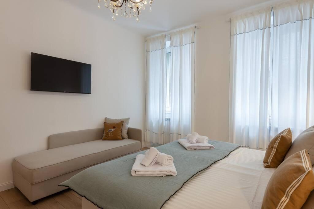 Foscolo 46 - Elegant Family Apartment Trieste Luaran gambar
